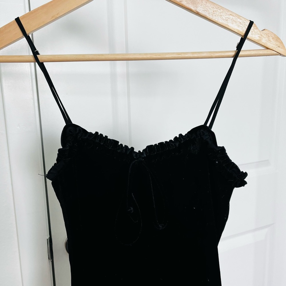 Girls night out! perfect little black dress!